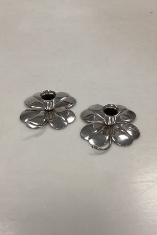 Par små Lyseholdere i Sølvplet fra Kronen Sølvvarefabrik