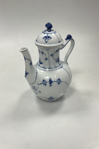 Kgl. Porcelæn Musselmalet Riflet Stor Kaffekande No. 48