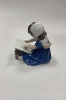 Royal Copenhagen Figur Læsende Børn No. 402