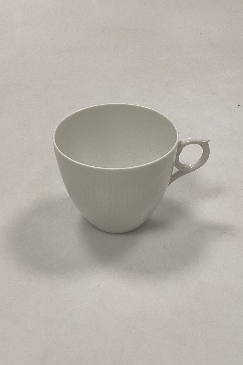 Royal Copenhagen Hvid Halvblonde Kaffekop No. 072