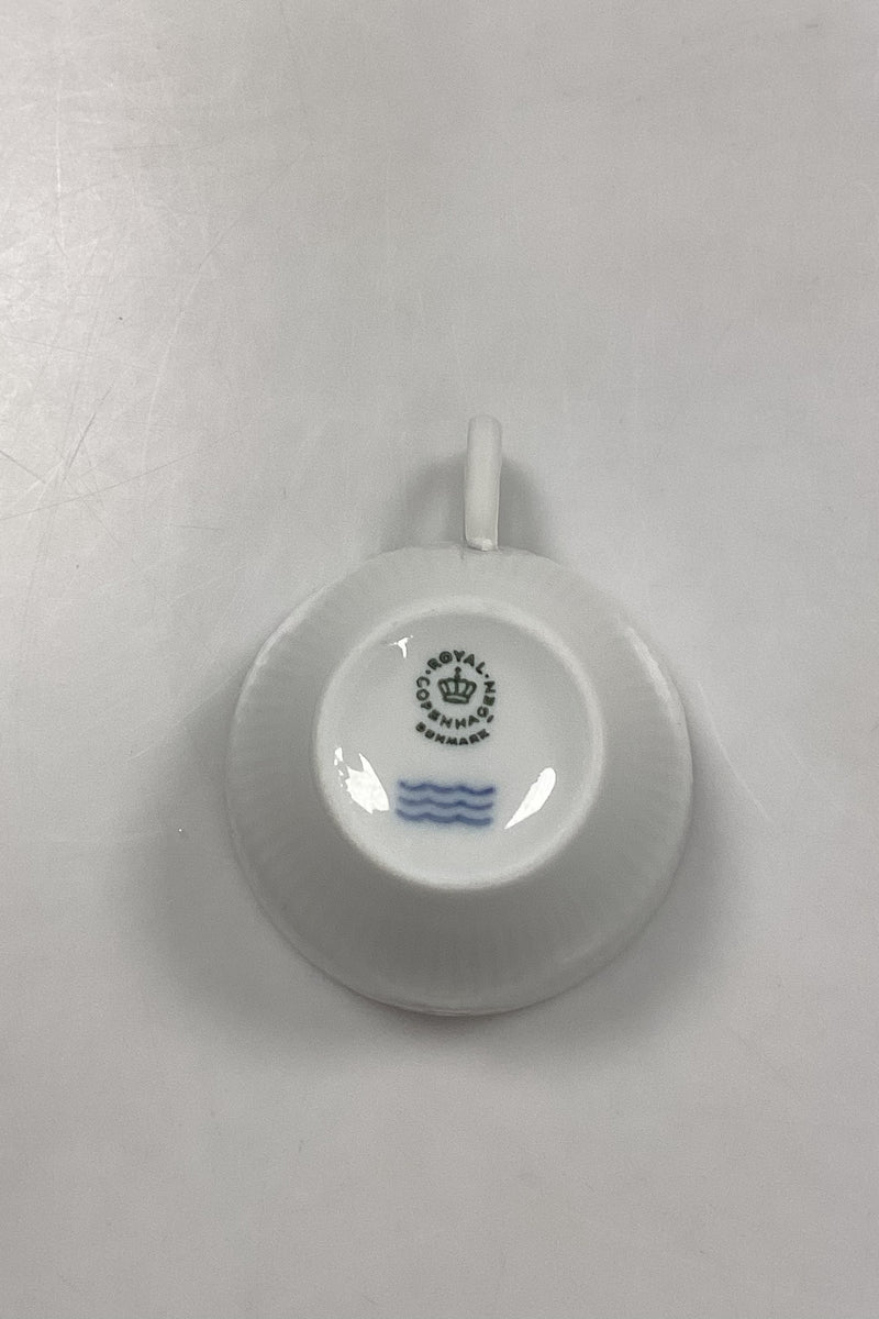 Royal Copenhagen Hvid Halvblonde Kaffekop No. 072