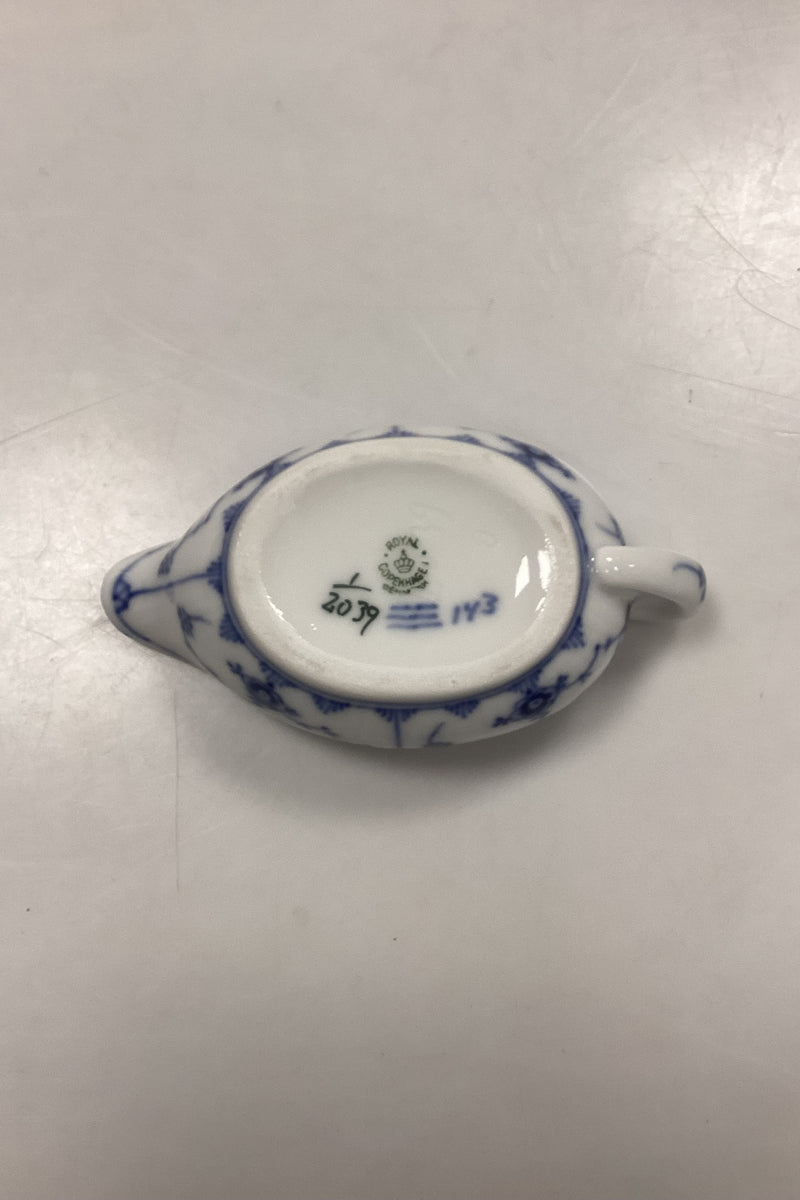 Royal Copenhagen Musselmalet Riflet Ovalt Smørnæb No. 2039