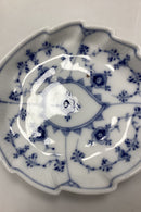 Royal Copenhagen  Musselmalet Riflet Bladformet Asiet No. 143