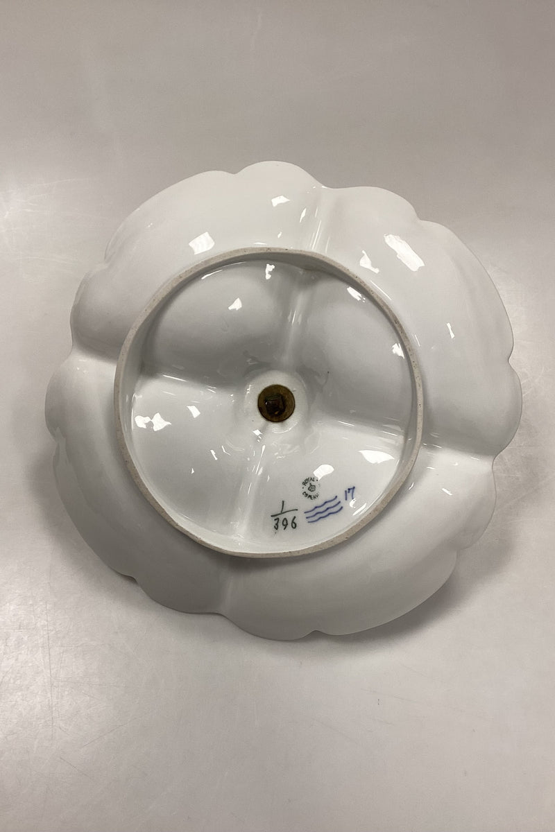 Royal Copenhagen Musselmalet Riflet Kabaretfad No. 396