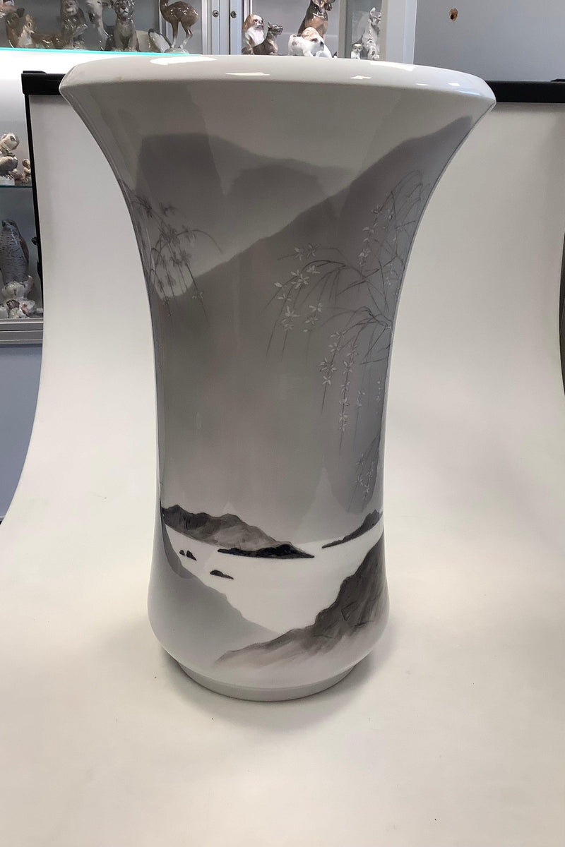 Royal Copenhagen Art Nouveau Unika Vase af Anna Smith Vinterlandskab No 6820 - Danam Antik