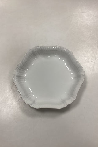 Royal Copenhagen Josephine, Hvid Svejfet Sekskantet Skål No. 421