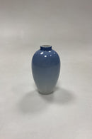 Royal Copenhagen Art Nouveau Lille Vase med Kaktus No. 2672/47A