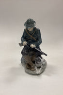 Royal Copenhagen Figur Jäger mit Hund Nr. 1087