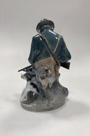 Royal Copenhagen Figur Jäger mit Hund Nr. 1087