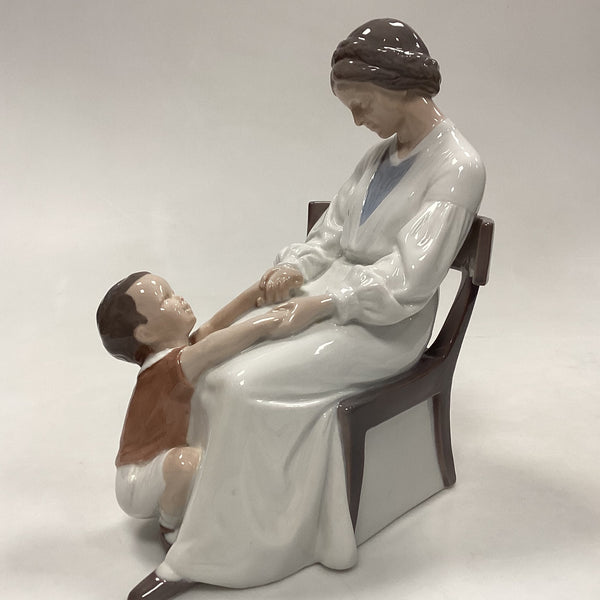 Bing og Grøndahl Figur - Dickie´s Mama / Mor og Søn No. 1642