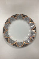 Royal Copenhagen Fairytale Grå, Stort Rundt Fad No. 376