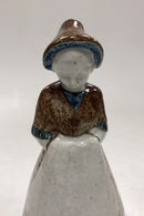 Bing og Grøndahl Figur af Gudrun Meedom Bech - Pige i Nationaldragt No. 7205/4