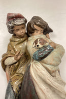 Lladro Stentøjsfigur af Pige og Dreng med Hund - Facing the Wind