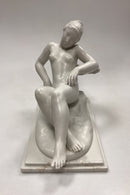 Royal Copenhagen Figur af Nøgen Kvinde af Gerhard Henning No. 2194