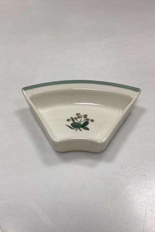 Royal Copenhagen Hjertegræs Cabaretskål til Fad No. 884/9776
