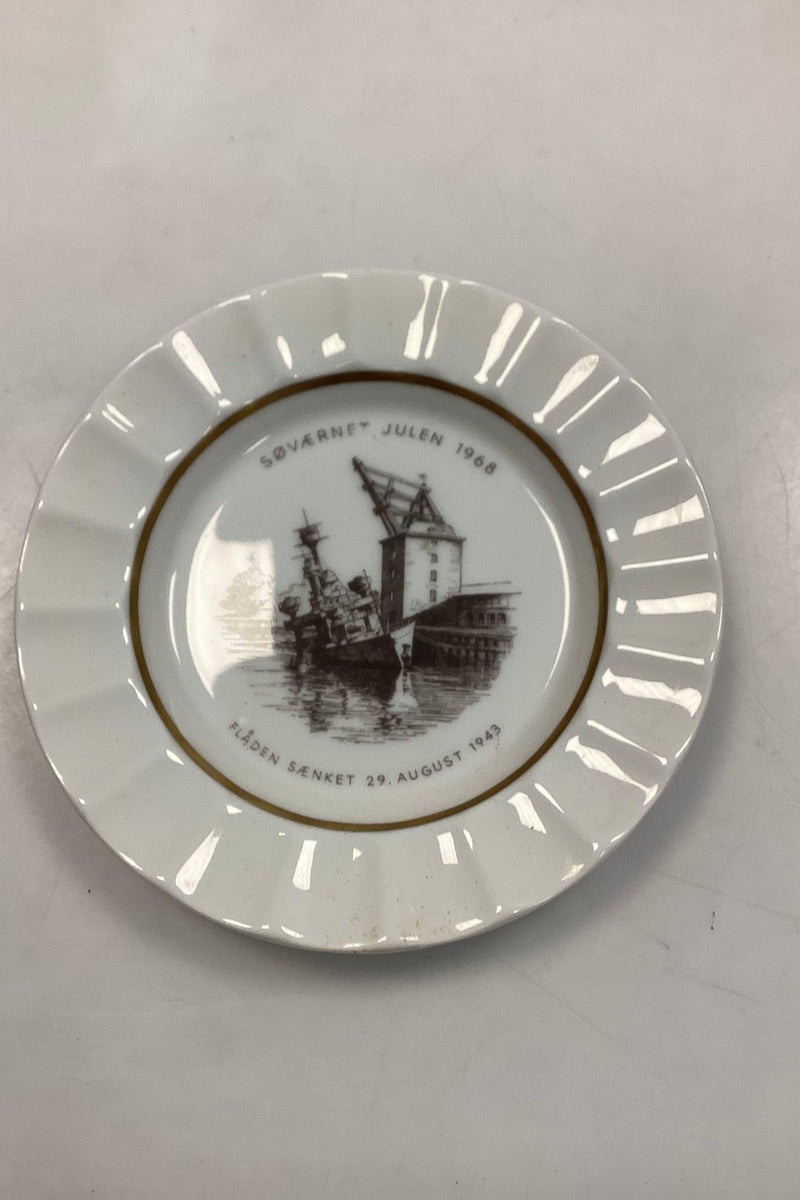 Royal Copenhagen / Aluminia Søværnets Juleplatte 1968