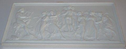 Bing & Grøndahl Relief Platte af Thorvaldsen Musernes Dans på Helikon (122)