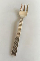 Georg Jensen Sterling Sølv Bernadotte Kagegaffel No 043