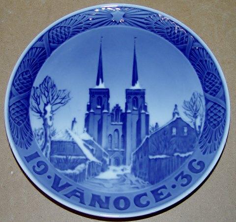Royal Copenhagen Juleplatte fra 1936 med tjekkisk indskription "Vanoce"