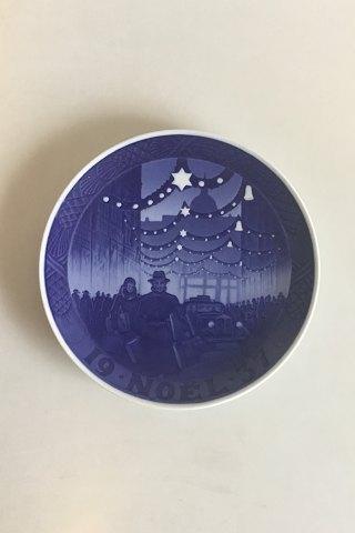 Royal Copenhagen Juleplatte fra 1937 med Fransk indskription "Noel"