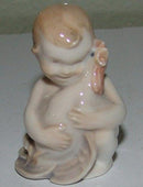 皇家哥本哈根男孩和公鸡的小雕像 No 2445