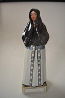 Royal Copenhagen overglasur Figur Carl Martin-Hansen Marchen Chrilles Bachers Datter Kirkedragt, Amager 30 cm No 12107