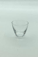 Hvidt "Copenhagen" snapseglas fra Holmegaard Glasværk. Designet af Per Lütken