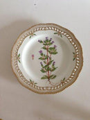 Royal Copenhagen Flora Danica Middagstallerken med gennembrudt kant No 20/3553