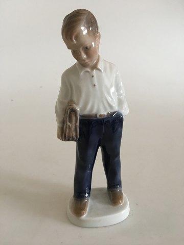 Lyngby Porcelænsfigur af Skoledreng 19cm