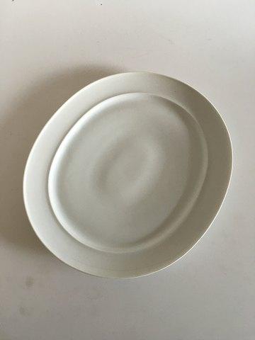 ビング＆グロンダール ヘニングコッペル ホワイトオーバルサービングディッシュ No 315