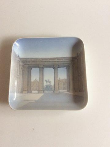 Bing & Grondahl Dish 455 Series Kolonnaden Amalienborg No 610