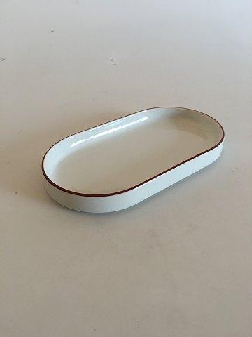 アポセカリーシリーズのBing & Grondahl Oval Asiet No 359