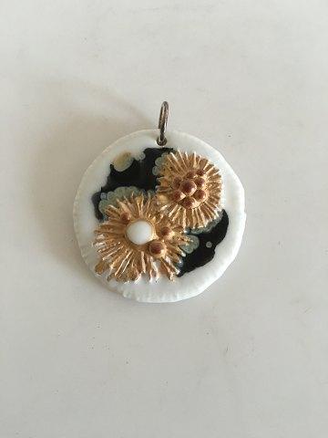ロイヤルコペンハーゲン 磁器製ジュエリーペンダント（ネックレス用）。