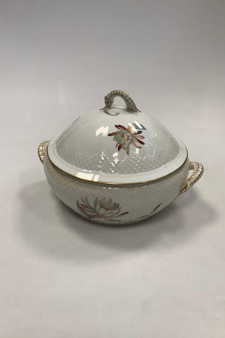 ビング＆グロンダール カクタス・チュリーン 蓋付き。1.5L入り。欠けのない良好な状態。