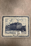 Royal Copenhagen Unika Fajance Bakkebord af Sø-Handelsretten af Jørgen Nielsen