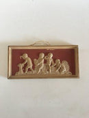 P.イプセン レリーフNo.366 シリアルとフルーツを持つ少年をモチーフにしたもの