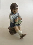 Dahl Jensen Porcelænsfigur af Strikkende Pige No. 1197