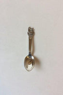 H.C. Andersen Märchenlöffel in Silber. Kleiner Weihnachtsmann und großer Weihnachtsmann