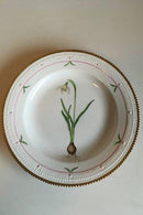 Royal Copenhagen Flora Danica Speiseteller Nr. 735/3549