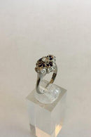 ブリリアントブルーエナメルとダークブルーエナメルの18Kホワイトゴールド製リング