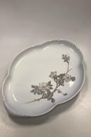 Stort Royal Copenhagen Art Nouveau Bakke med blomster No 90 / 2