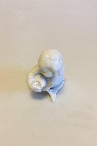 ビング＆グロンダール ブラン・ド・シン 魚を見下ろす子供のフィギュア No 4034