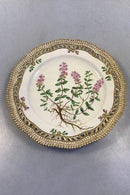 Royal Copenhagen Flora Danica Mittagsteller Nr. 20/3554 mit durchbrochenem Rand