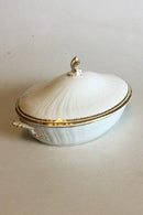 Royal Copenhagen Hvid Svejfet med takket guldkant (Stel 387 / Josephine) Ovalt lågfad No 1702