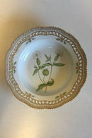 皇家哥本哈根Flora Danica深盘，带穿孔边缘 No 20/3547