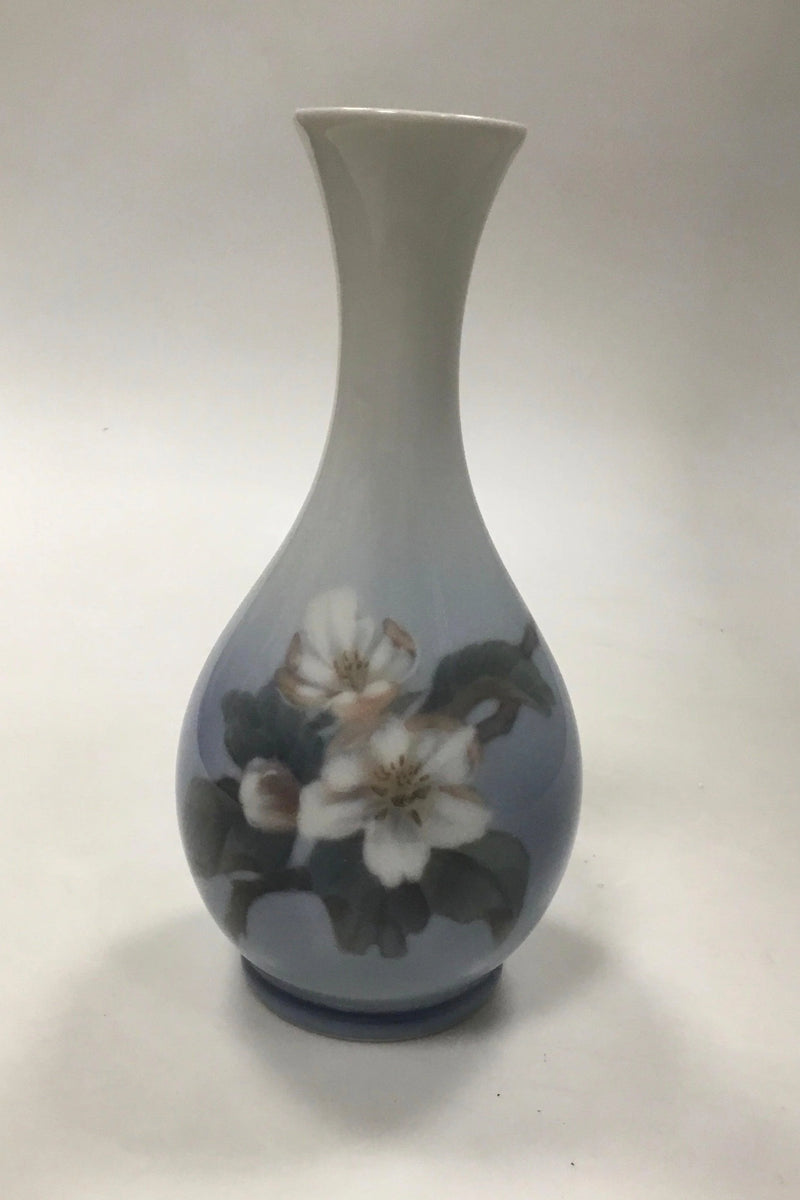 Royal Copenhagen Art Nouveau Vase med Blomster No. 53/51