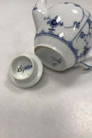 Royal Copenhagen Blaue geriffelte Halblonde Teekanne Nr. 609