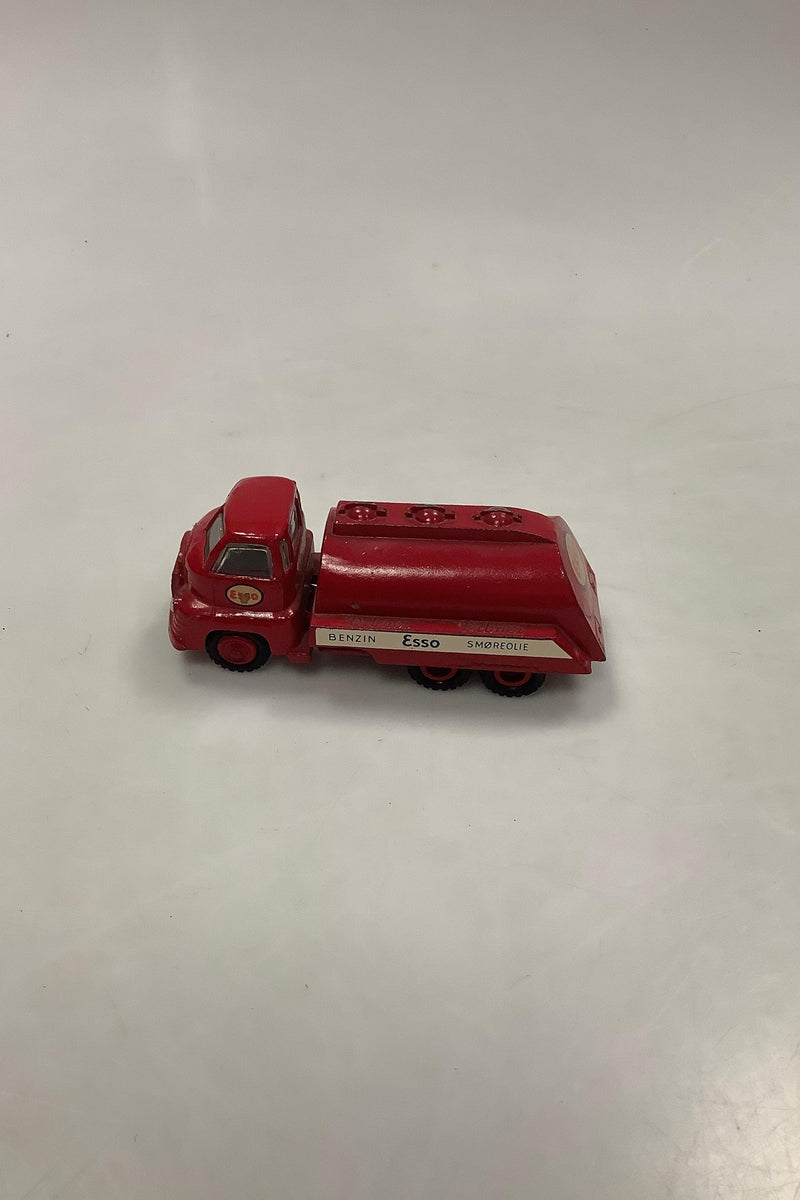 Roter Vilmer Bedford-Tankwagen von Esso aus den 1950er Jahren