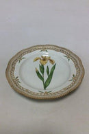 Royal Copenhagen Flora Danica tallerken med gennembrudt kant No 20/3553