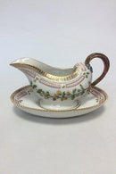 Royal Copenhagen Flora Danica Stieltopf mit Untertasse Nr. 20/3556